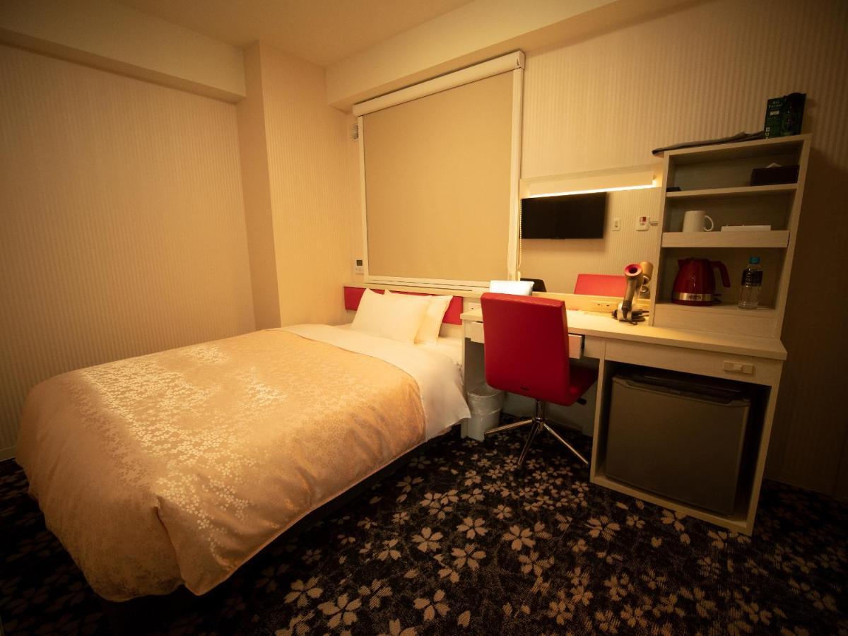 Hotel Front Inn Fukuoka Airport Bagian luar foto