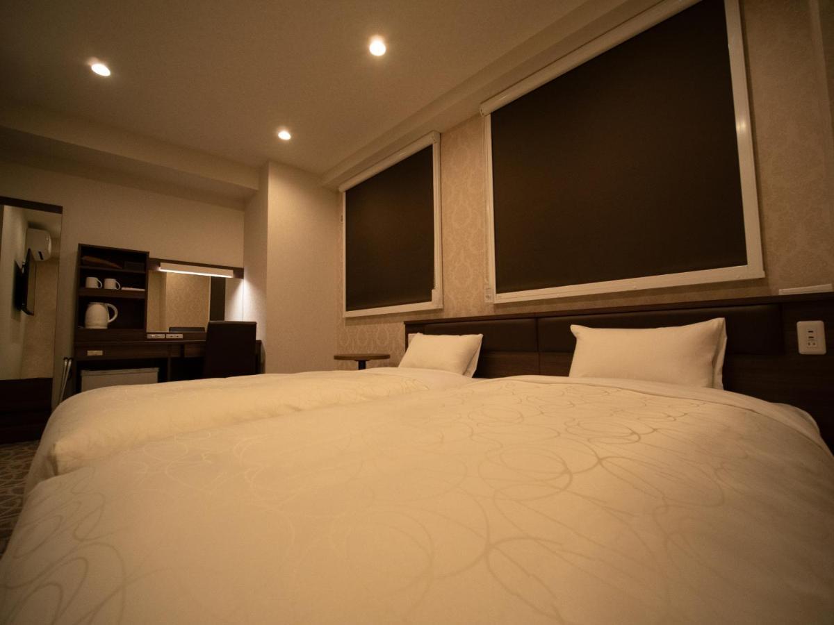 Hotel Front Inn Fukuoka Airport Bagian luar foto